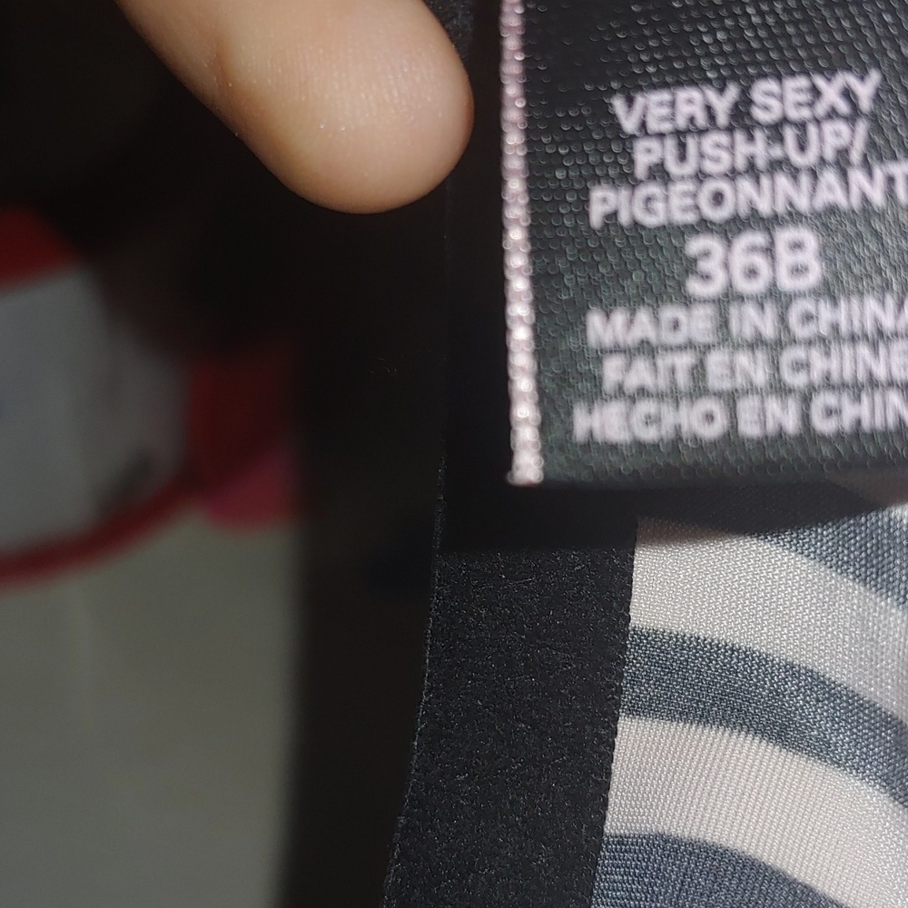 Victoria’s Secret Very Sexy Push-up Bra & Panty Set VS Fishnet & Lace Stripes 🆕 - Picture 11 of 16